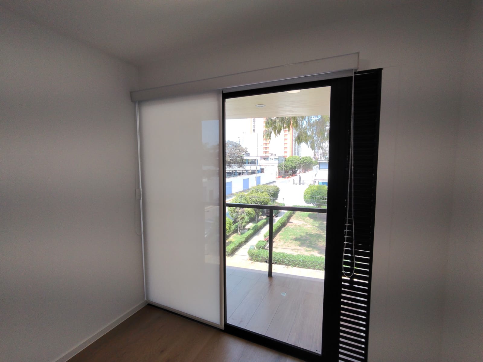 BARRANCO:Alquilo idepartamento de ESTRENO de 42 m2 con 1 dormitorio frente a PARQUE