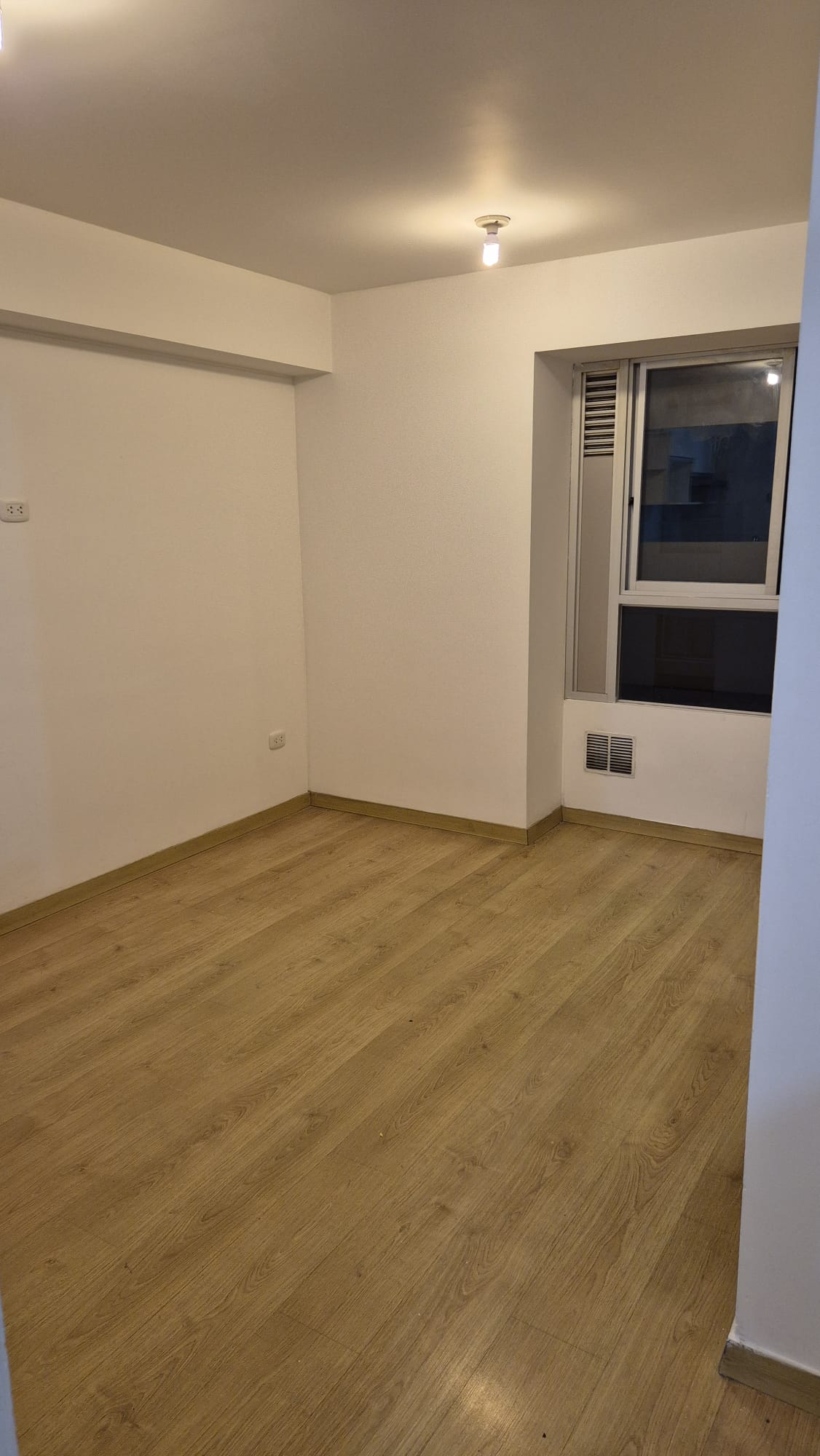 Alquilo_Santa Beatriz_Lincedepartam_58m2_2habitaciones_2baños_Arenales 1241